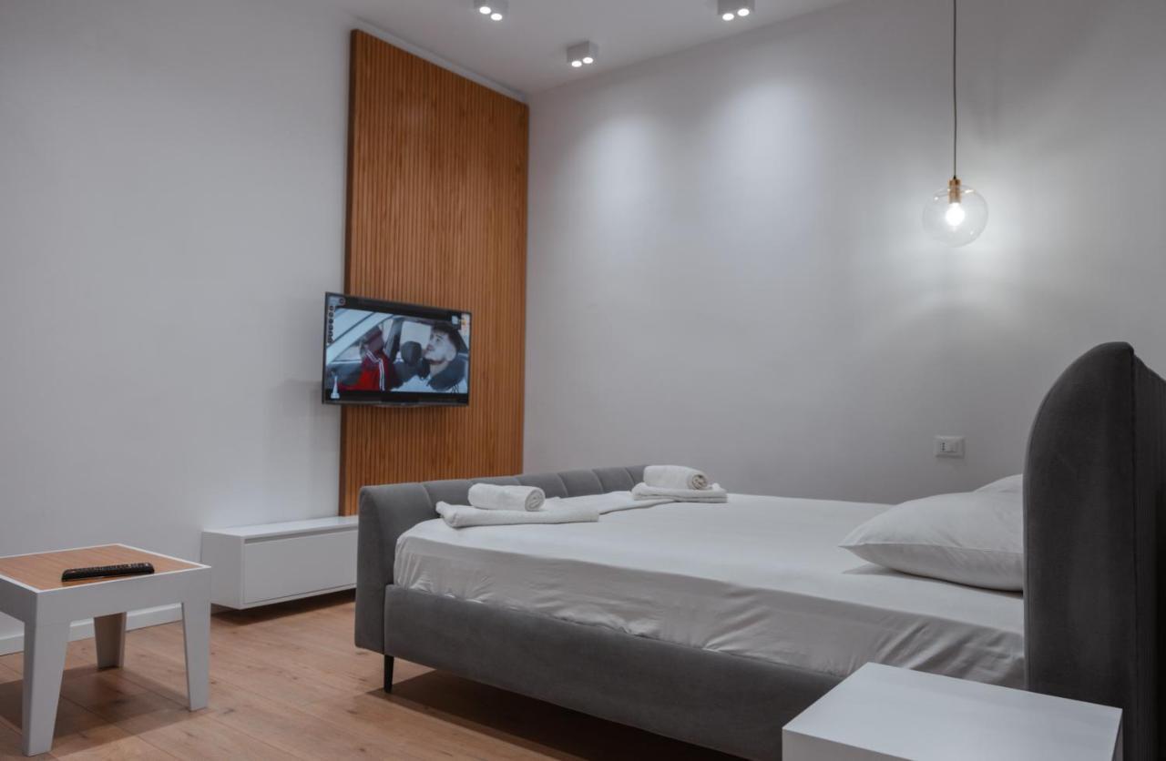 Britney'S Apartments Τίρανα Εξωτερικό φωτογραφία